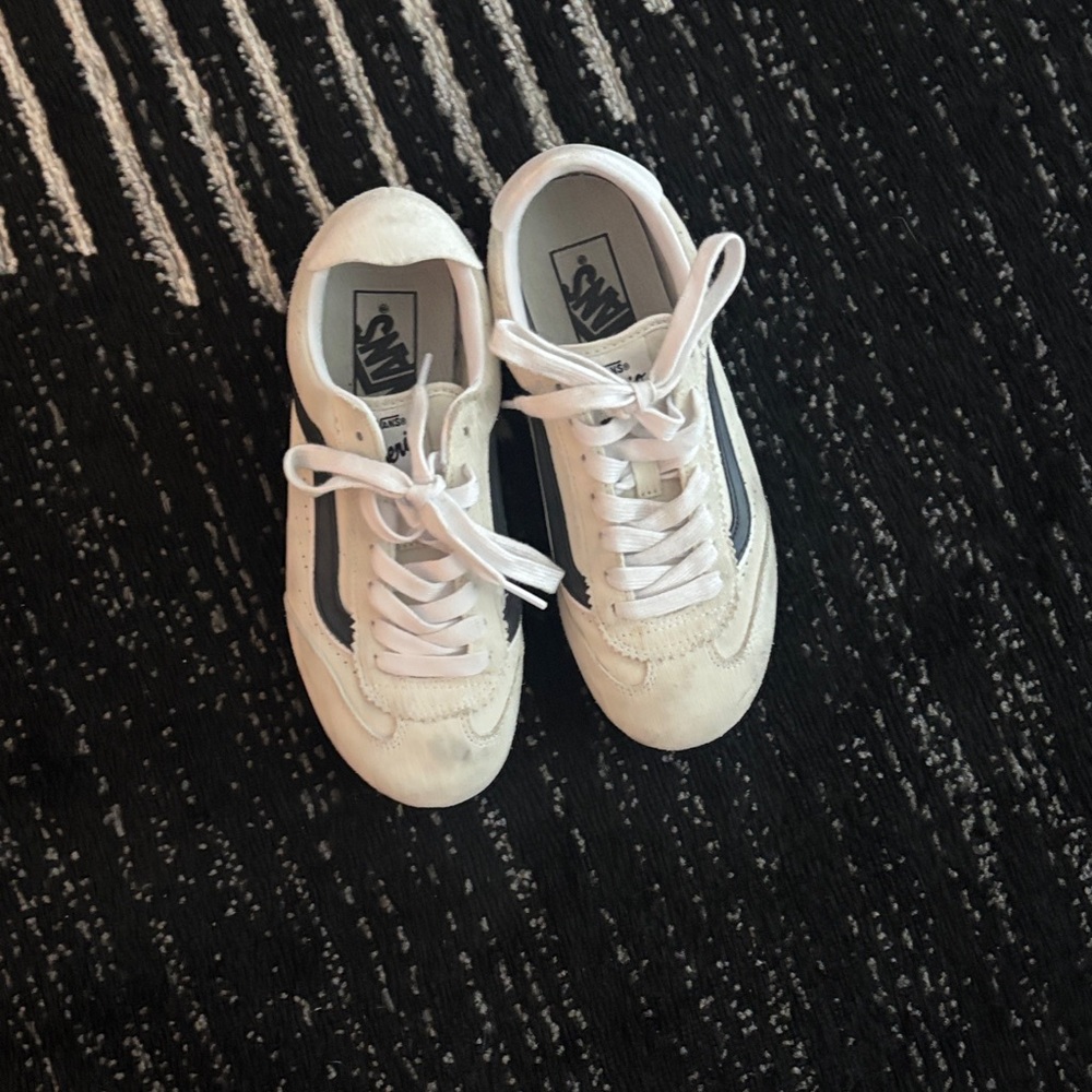 Vans Kids White Sneakers with Black Side Stripe